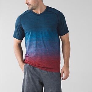 🍋 Lululemon Men’s Metal Vent Tech Short Sleeve V-Neck Shirt Navy Blue Red Ombré